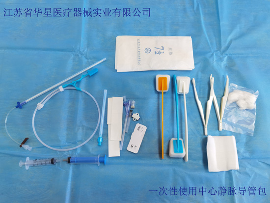中心静脉导管包在不同穿刺部位的操作难易程度如何？